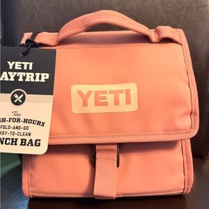 YETI Daytrip  Lunch Bag – Sandstone Pink
